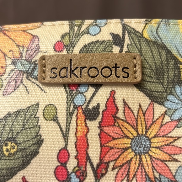 sakroots “art for a cause” shoulder bag - Picture 2 of 9